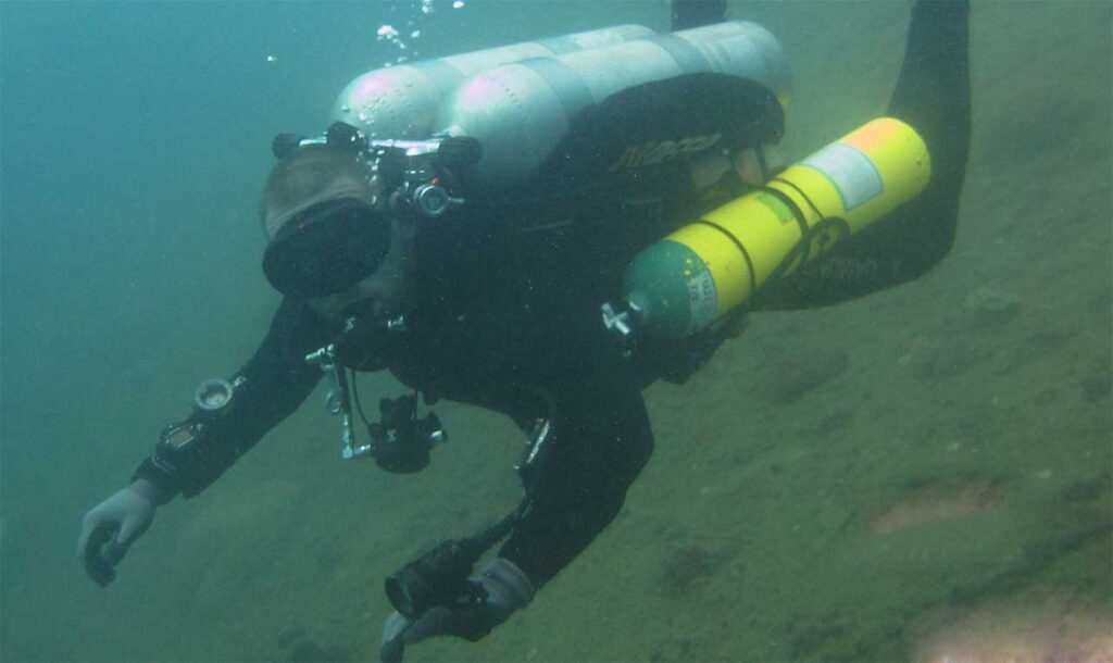 Sidemount Diving: A Detailed Guide