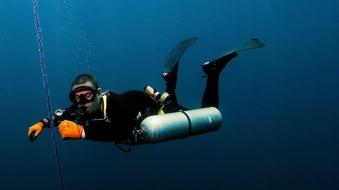 Diving the deco sidemount system