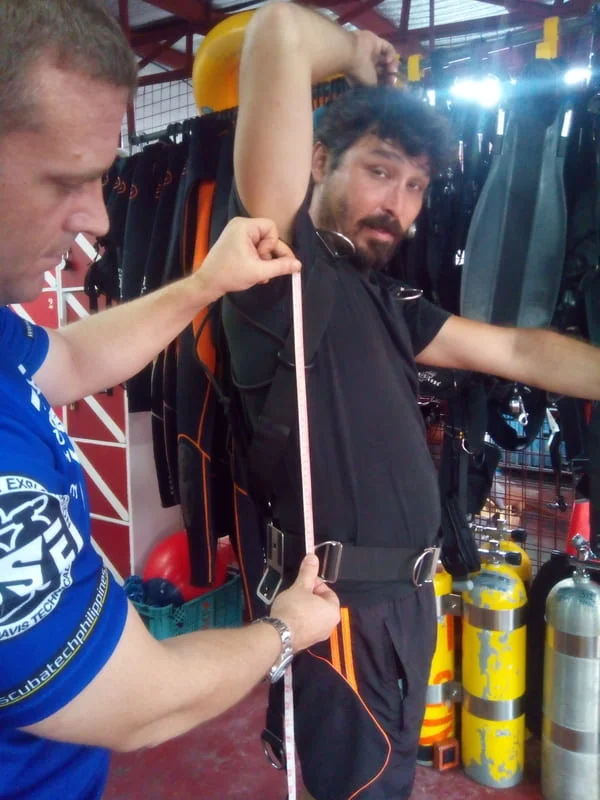 Attention to detail is an observable trait in highly competent divers